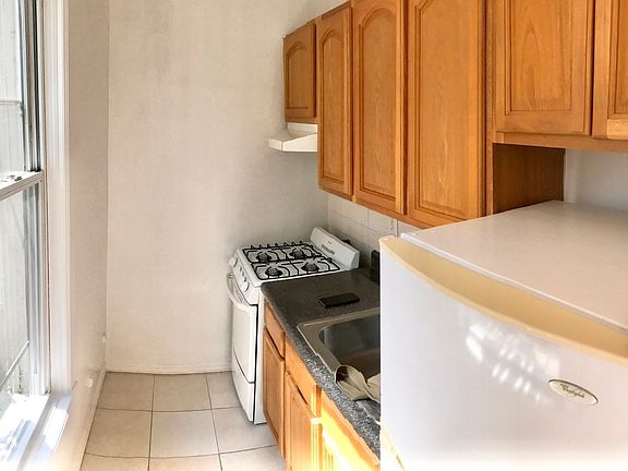 4th image of 50 W 55th St #6A