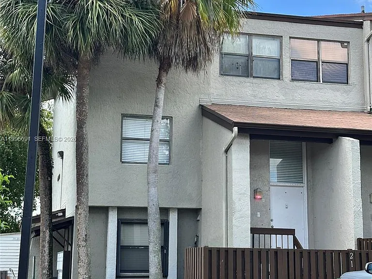 10000 NW 9th Street Cir #21 — Photo 1