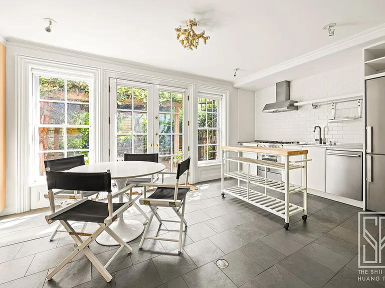 548 State St #PARLOR — Photo 29