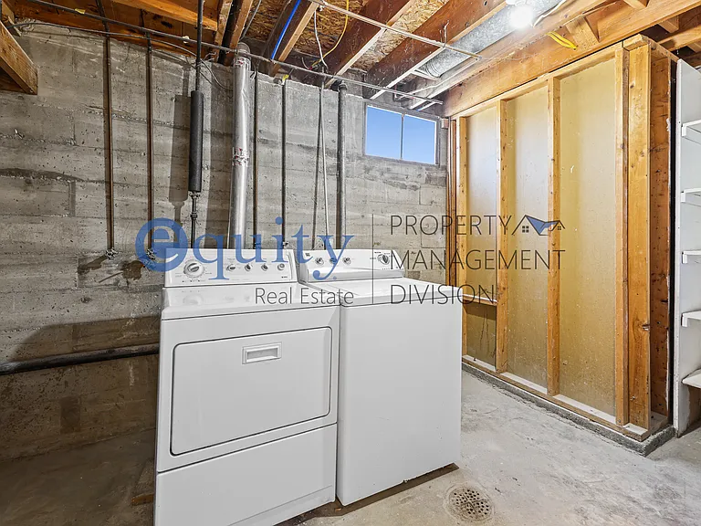 8894 S 540 E — Photo 21