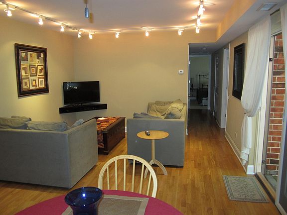 5th image of 2131 N Larrabee St APT 6208