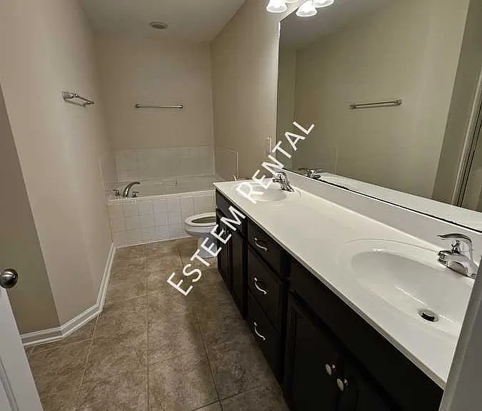 110 Fargale Ln — Photo 13