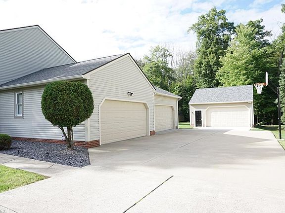 2nd image of 2023 Countryside Dr
