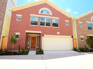 11605 Main Pine Dr, Houston, TX 77025