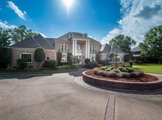 5169 Rowen Oak Rd E, Collierville, TN 38017