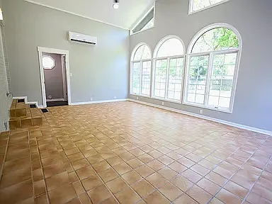 612 Circle Dr — Photo 2