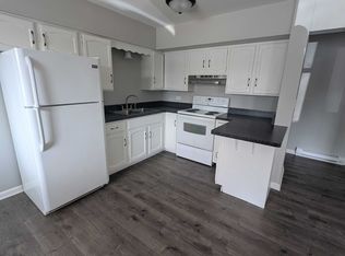 14 Rushmore Rd #4, Fox Lake, IL 60020