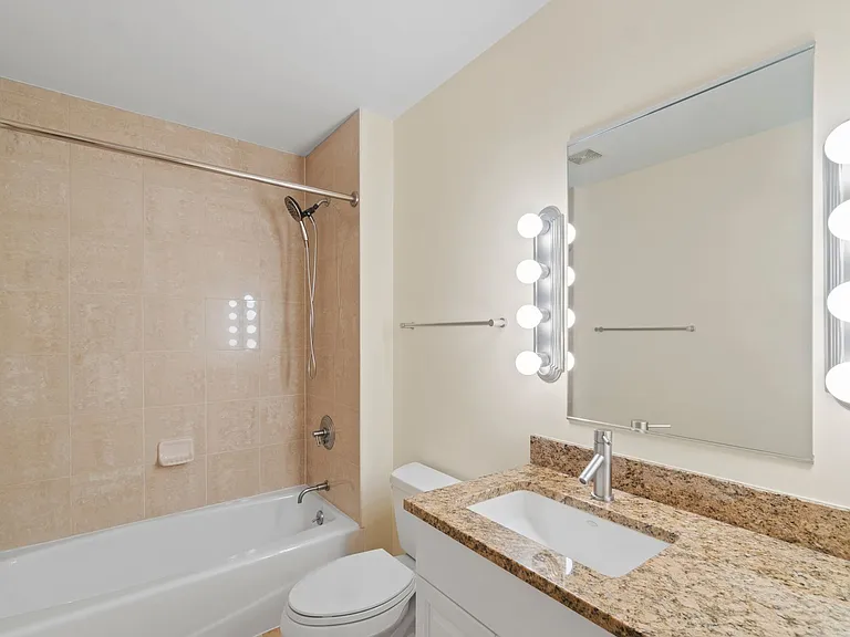 811 4th St NW #1110 — Photo 18