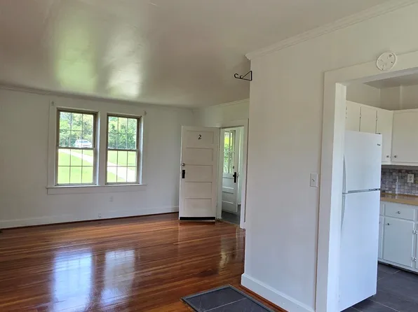 260 Academy St #2, Halifax, VA 24558