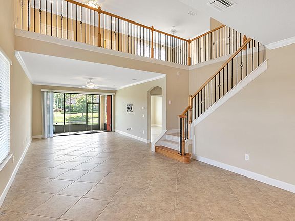 4th image of 13556 Montecito Pl