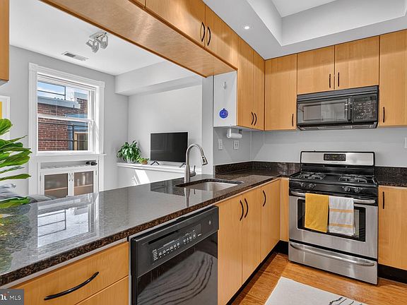 4th image of 1832 Biltmore St NW APT 42