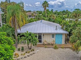 762 N Shore Dr, Anna Maria, FL 34216