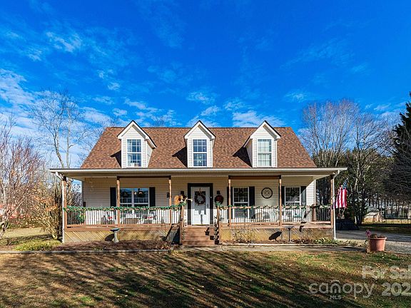 4th image of 22 Ivy Garden Dr