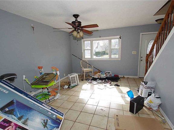 4th image of 1016 Mirabelle Ave