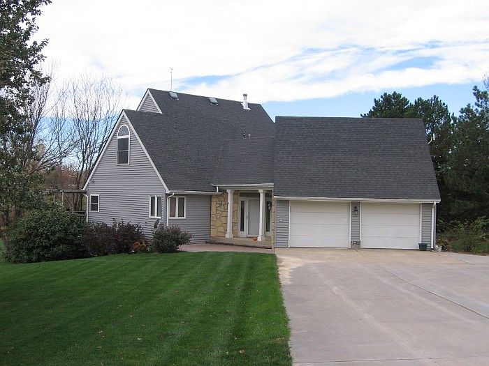 1st image of 1613 Meadow Ln