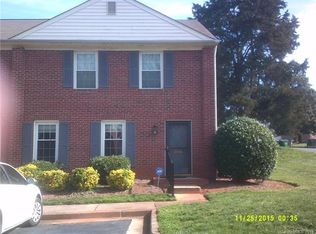 8323 Knights Bridge Rd, Charlotte, NC 28210