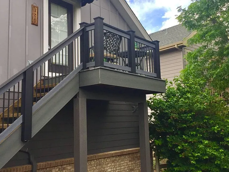Your private entrance & terrace faces East morning sun! There are exactly 15 steps with a handrail to get into your space!