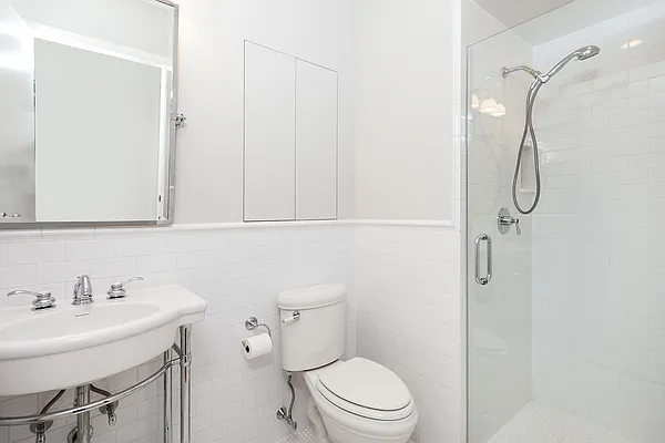 Rented by Compass | media 10