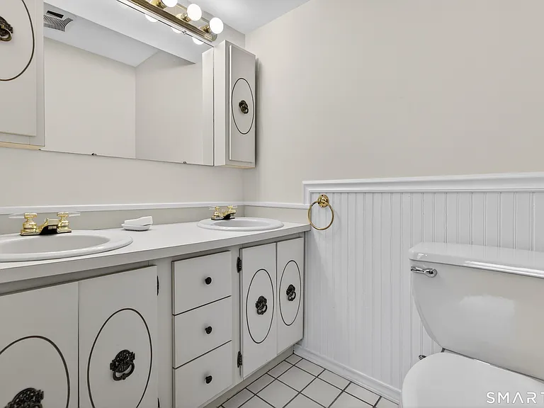 339 Willow St #1 — Photo 8