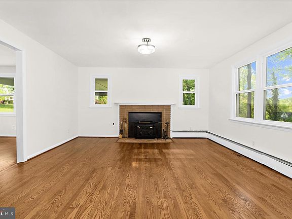 5th image of 2836 Ridge Rd