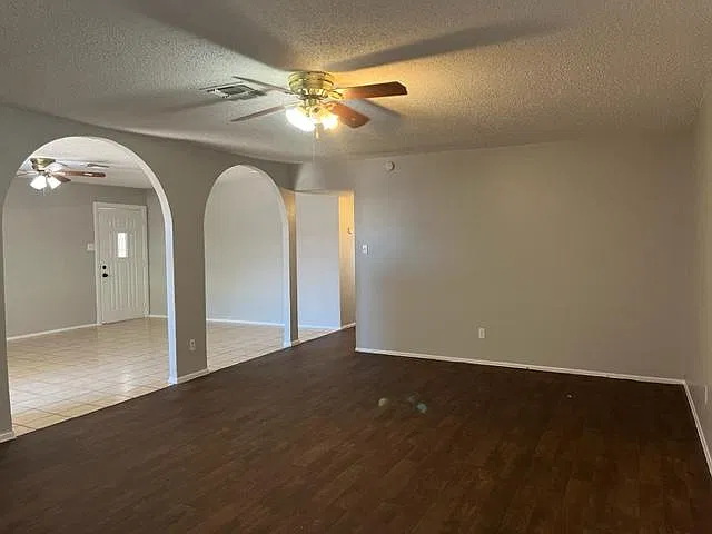 4 bed, 1714 sqft, $1,790 — Photo 2