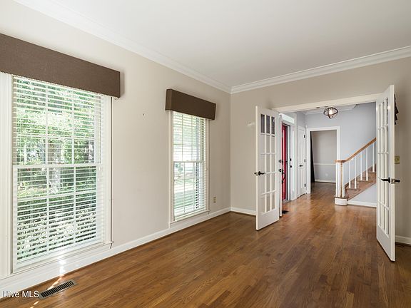 4th image of 834 Shinn Point Road