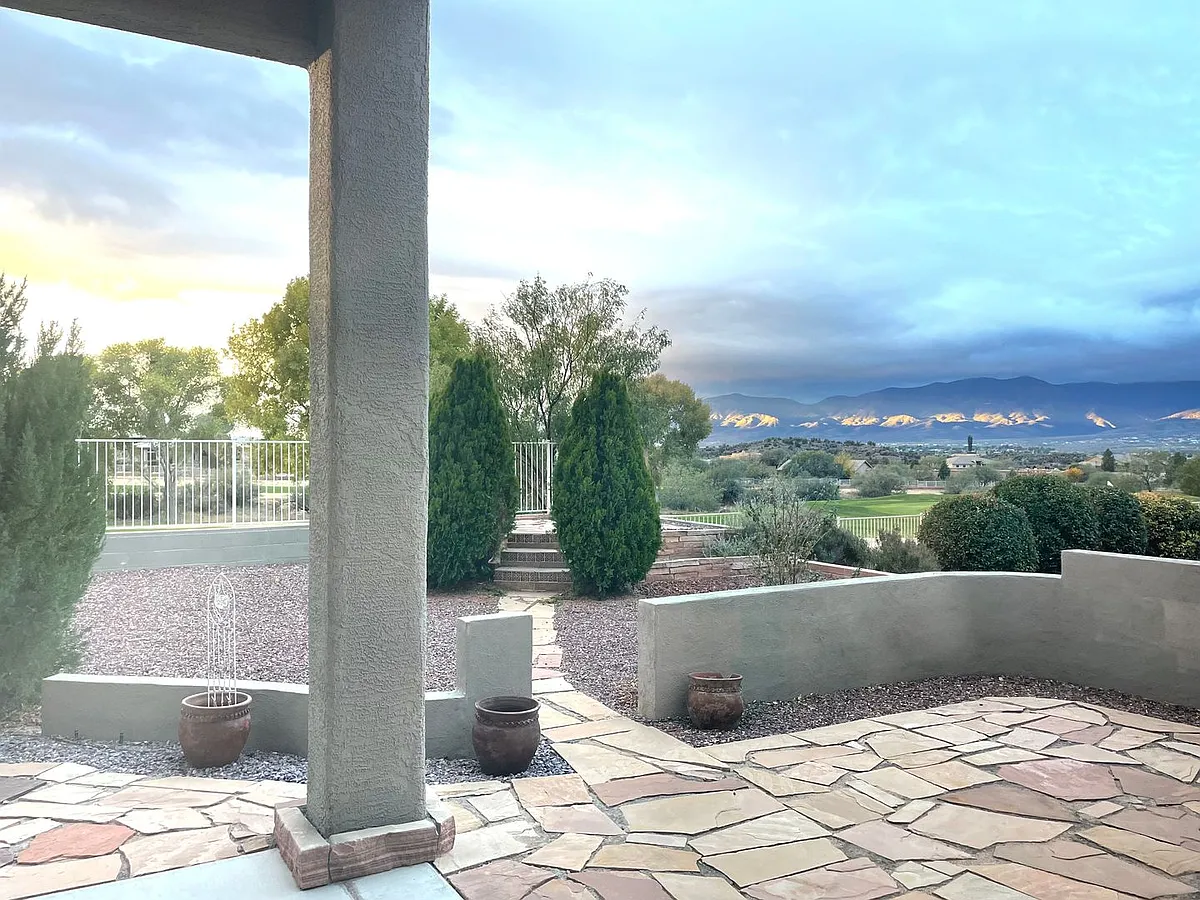 Building Photo - 5715 E La Privada Dr