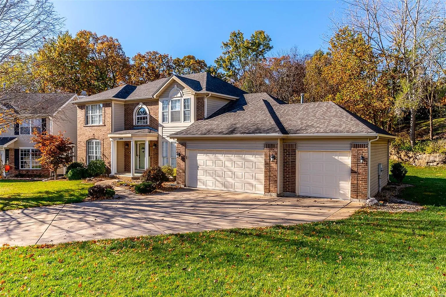 7409 Summertime Dr photo 1