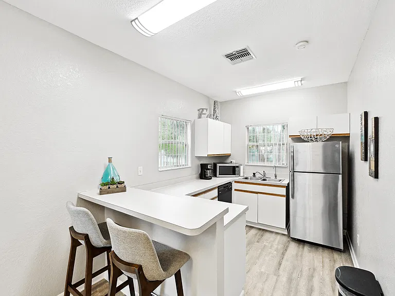 Park Avenue Villas — Photo 16