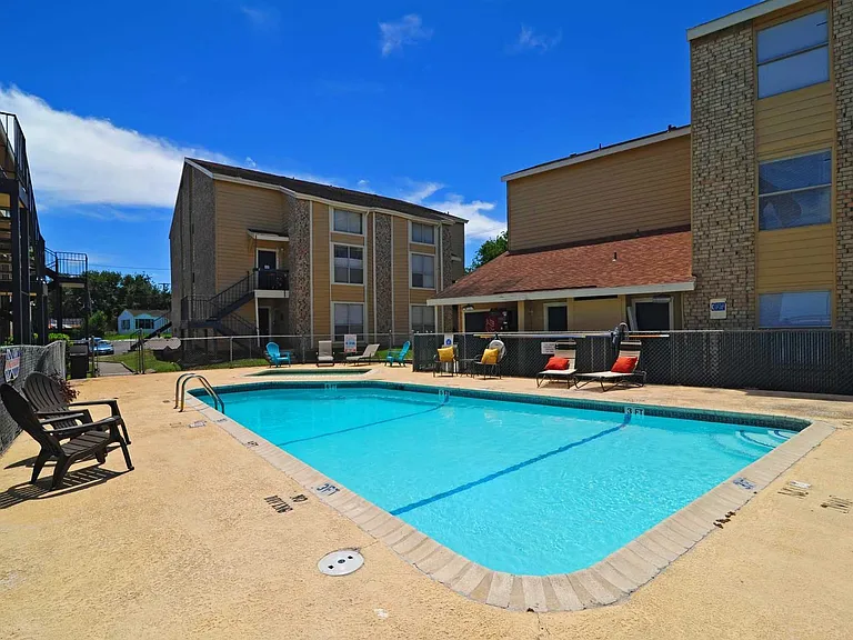 South Fork Apartments — Photo 3