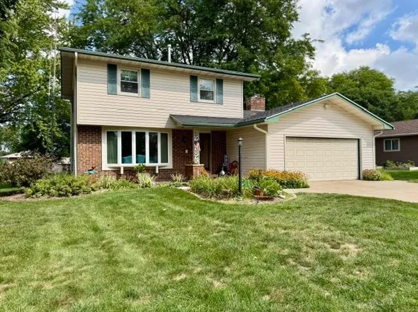 291 Old Pioneer Rd, Fond Du Lac, WI 54935