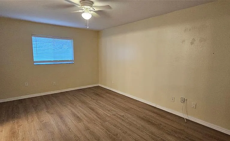 1628 SW Santa Barbara Pl — Photo 7