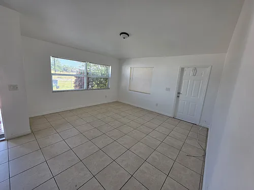 1248 Columbus Blvd Photo 1