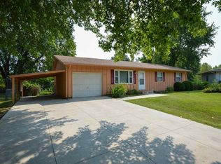 1908 Columbine Ct, Manhattan, KS 66502