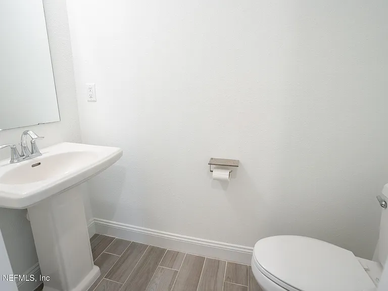 260 Oaklawn Ct — Photo 19