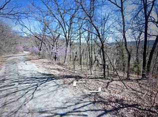 31 Chickasaw Ln, Eureka Springs, AR 72631