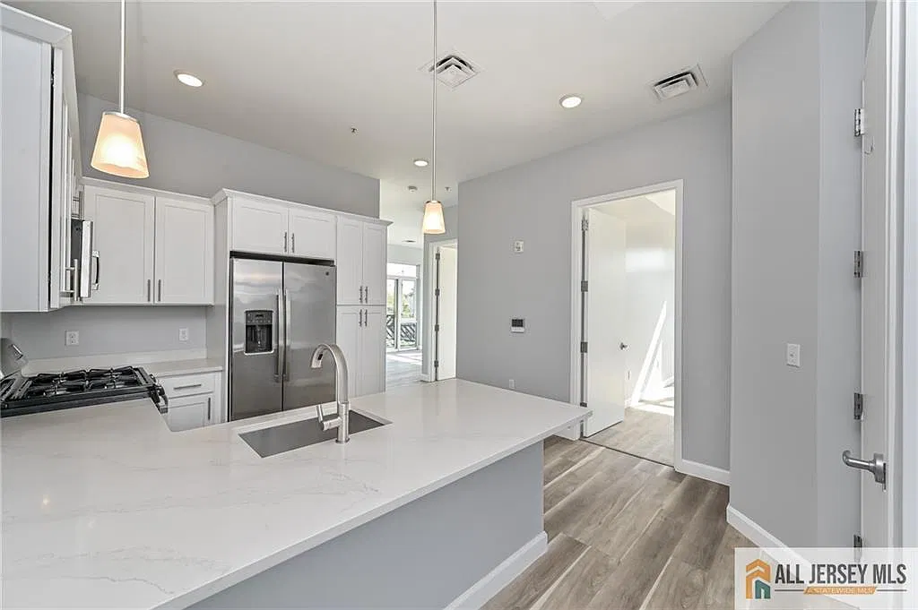 271 Millburn Ave — Photo 1