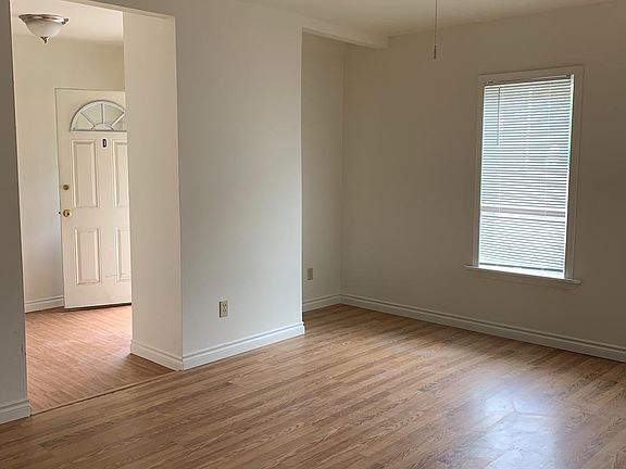 2nd image of 2053 Gilman Dr W APT D