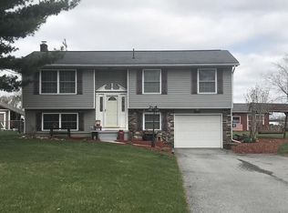 105 Apache Dr, Indiana, PA 15701