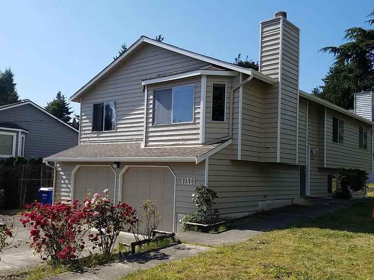 11501 5th Ave NE — Photo 3