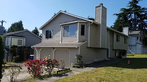 11501 5th Ave NE Photo 1