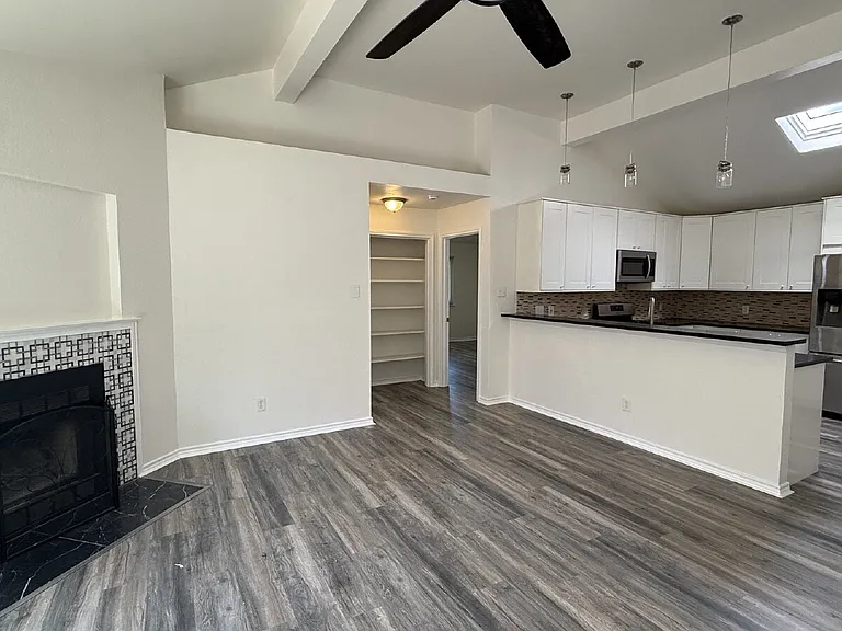 2111 Margalene Way — Photo 4