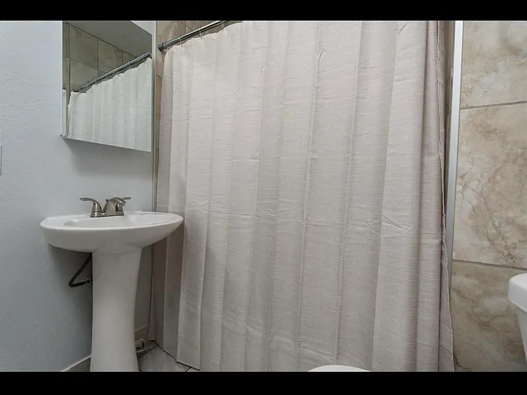 1212 E Clark St — Photo 4