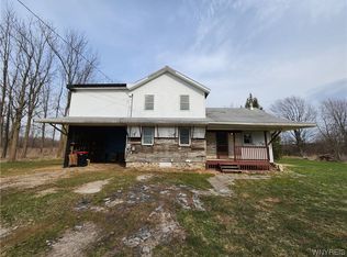 4925 Royalton Center Rd, Gasport, NY 14067