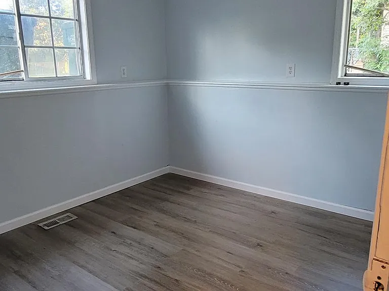 425 Carrier St — Photo 10