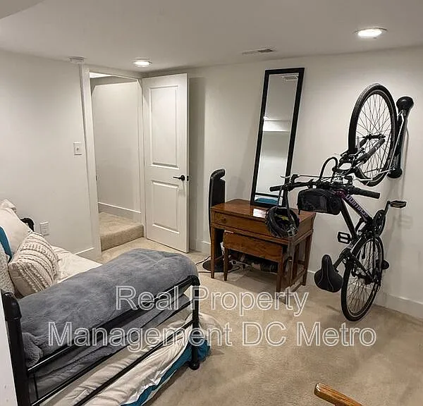 1711 Lang Pl NE — Photo 22