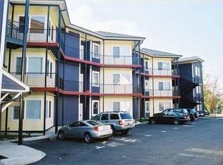 215 5th St APT 1A, Charlottesville, VA 22903