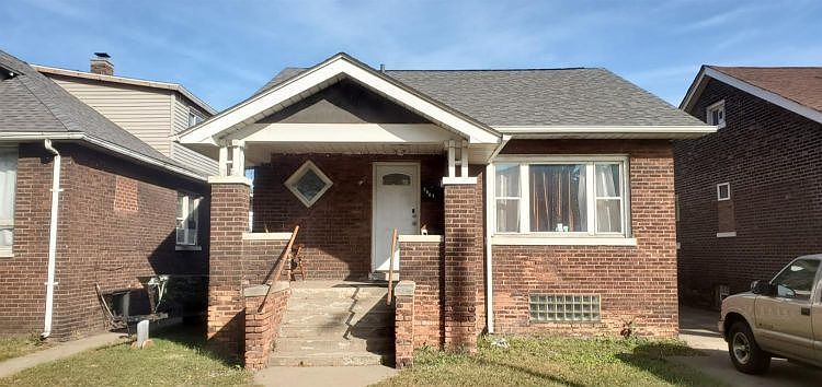 1st image of 3907 Evergreen St