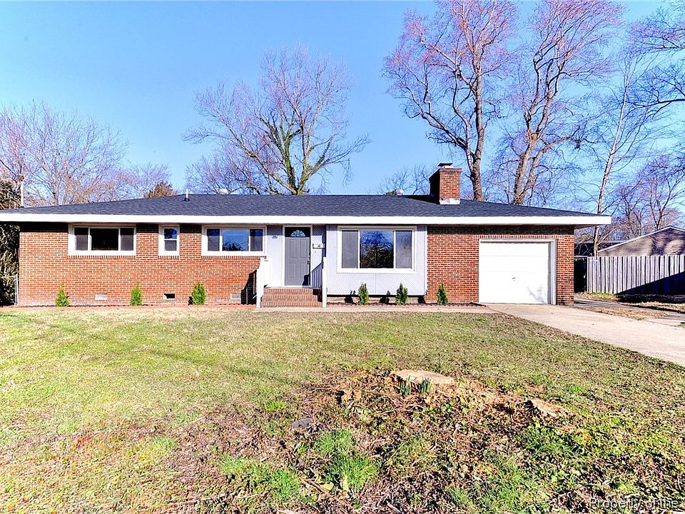 1st image of 18 Rosewood Ln