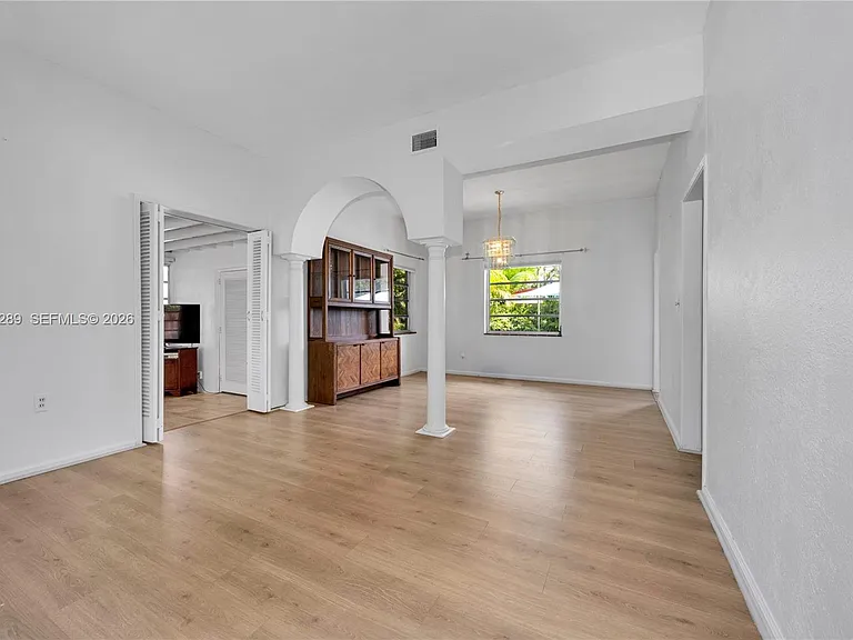 5971 SW 48th St — Photo 5